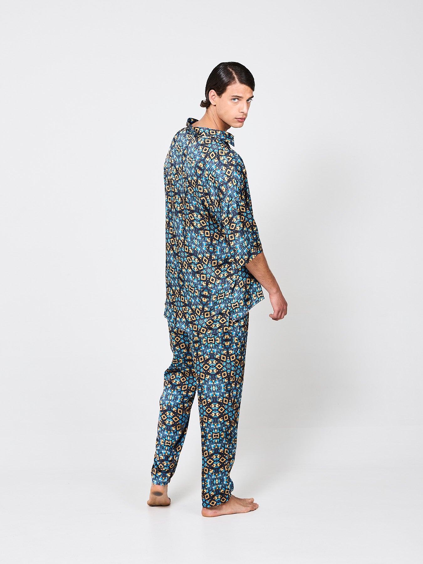 Vanity Vortex Silk Full Outfit (Man)