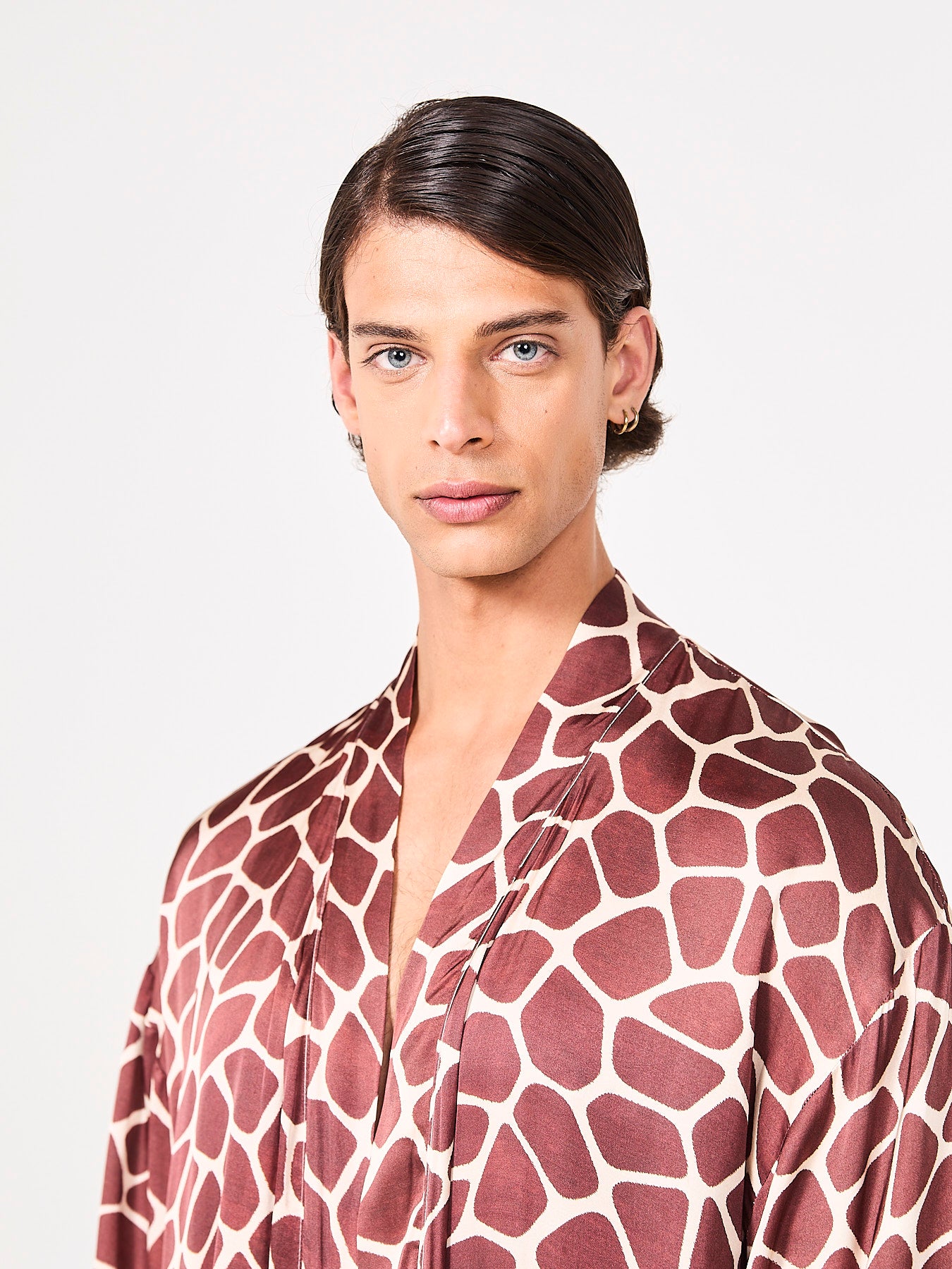 Giraffe Hexagon Silk Kimono (Man)